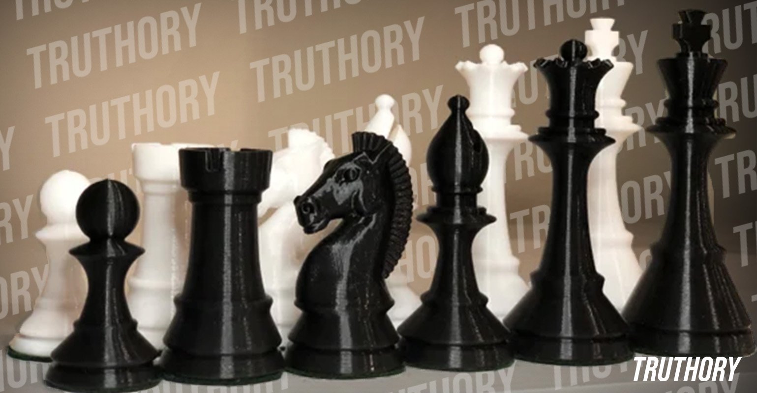 staunton style chess pieces